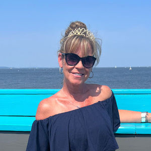 Meet your Posher, Dolores